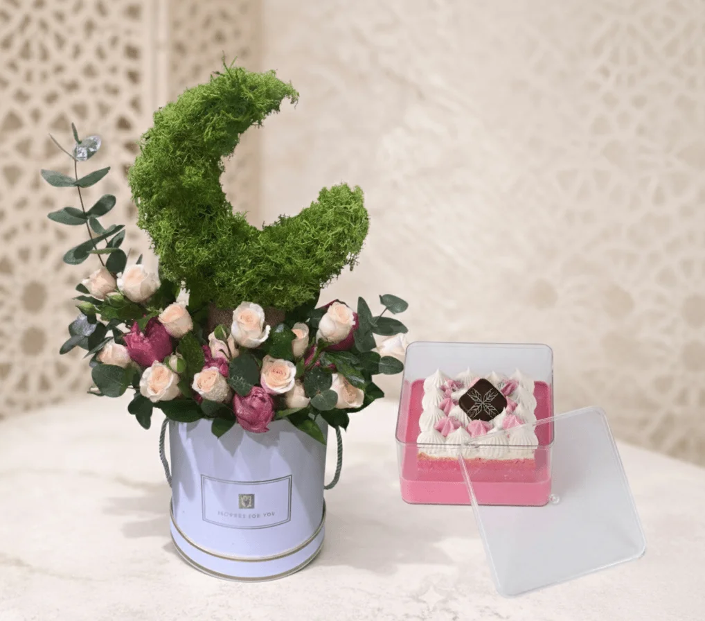 Ramadan Crescent Floral & Dessert Combo